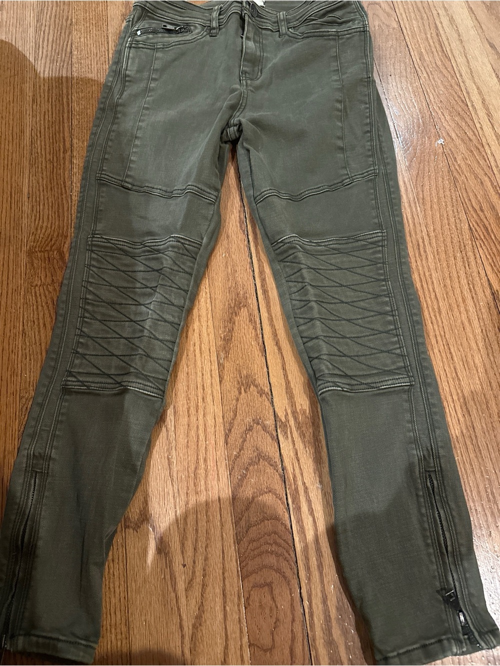 Free People Olive Ribbed Moto Straight-Leg Jeans. EUC - Picture 4 of 5